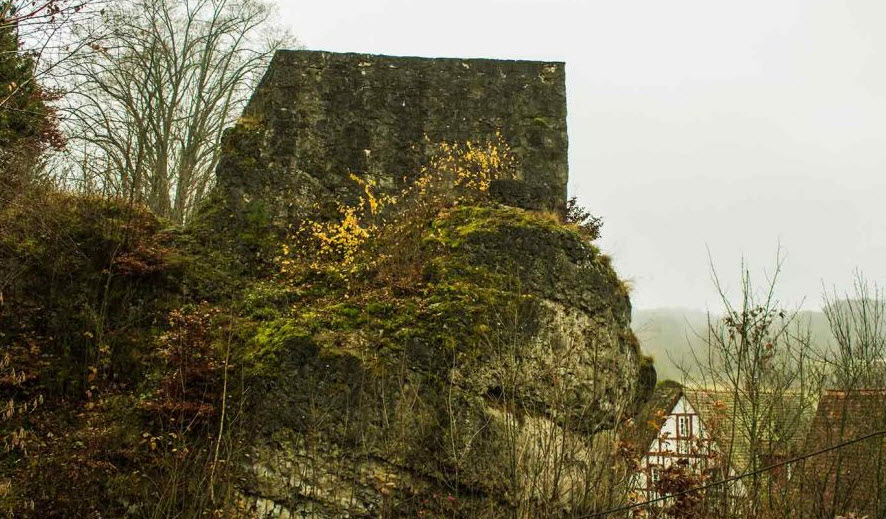 Burgruine Osternohe, Germany